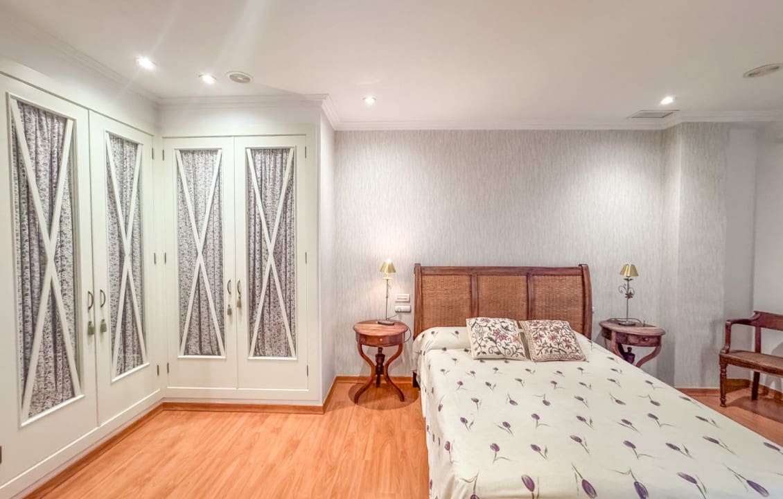 3 quarto Apartamento para arrendar em Elche / Elx - 950 € (Ref: 9523796)