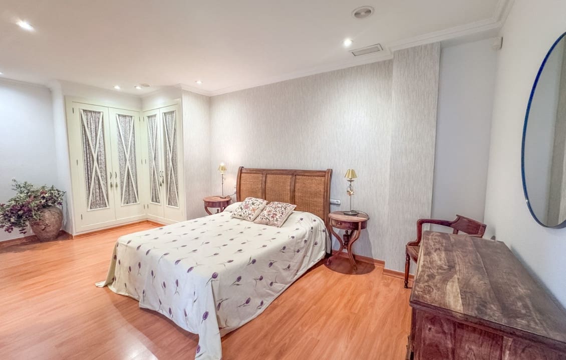 3 quarto Apartamento para arrendar em Elche / Elx - 950 € (Ref: 9523796)