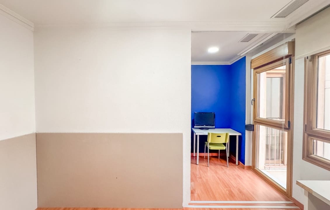 3 quarto Apartamento para arrendar em Elche / Elx - 950 € (Ref: 9523796)