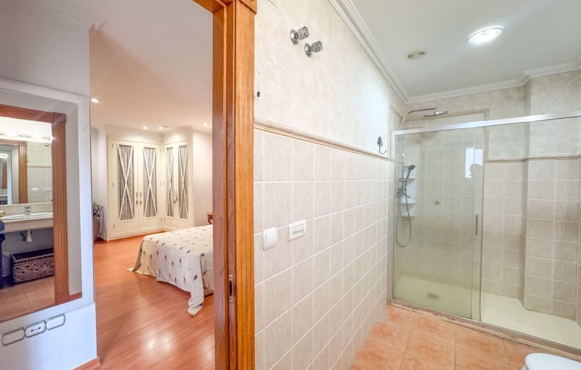 3 quarto Apartamento para arrendar em Elche / Elx - 950 € (Ref: 9523796)