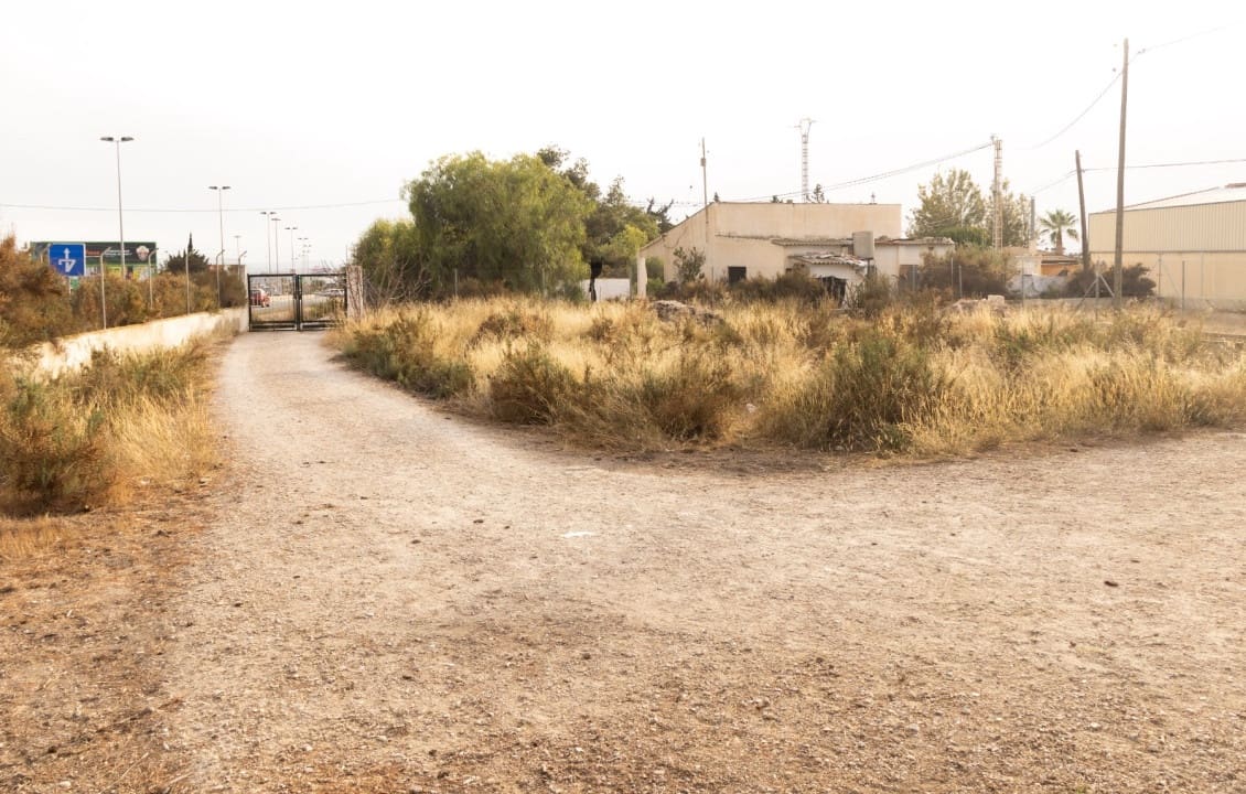 3 chambre Villa/Maison à vendre à Elche / Elx avec piscine - 128 000 € (Ref: 9524828)