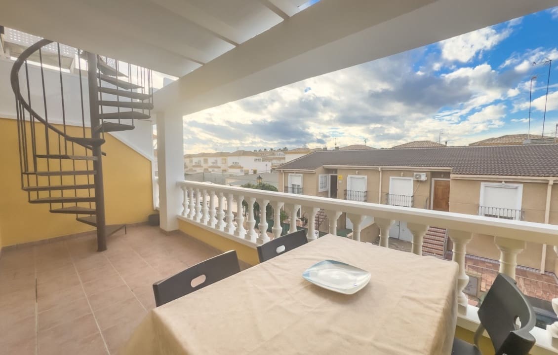 2 Zimmer Apartment zu vermieten in Daya Nueva mit Pool - 680 € (Ref: 9579170)