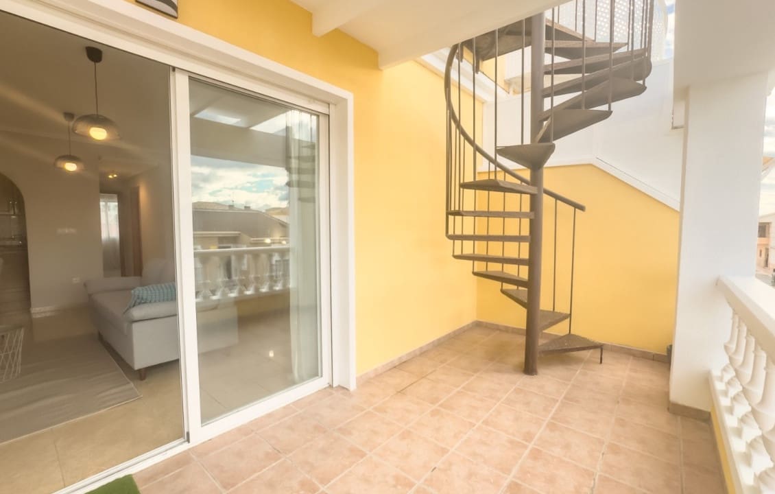 2 Zimmer Apartment zu vermieten in Daya Nueva mit Pool - 680 € (Ref: 9579170)