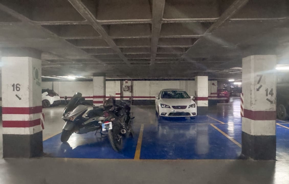 Garasje til salgs i Elche / Elx - € 40 000 (Ref: 9663328)