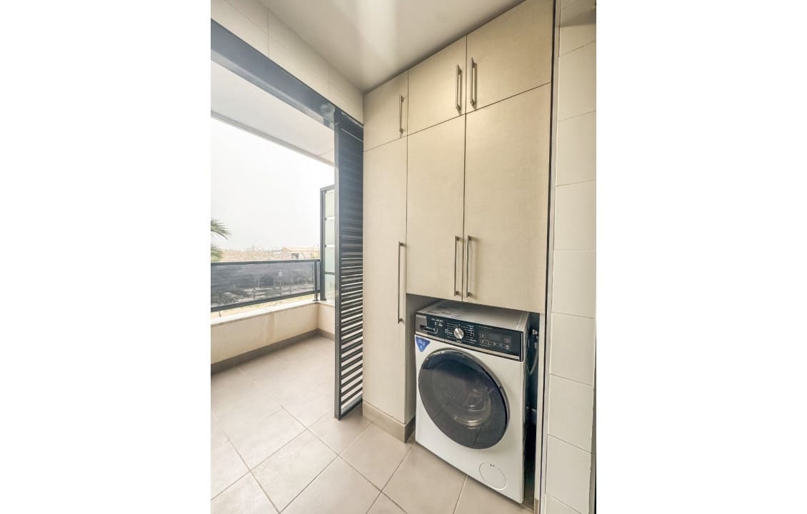 3 slaapkamer Appartement te huur in Elche / Elx met zwembad - € 1.300 (Ref: 9665530)