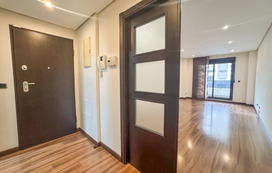 3 slaapkamer Appartement te huur in Elche / Elx met zwembad - € 1.300 (Ref: 9665530)