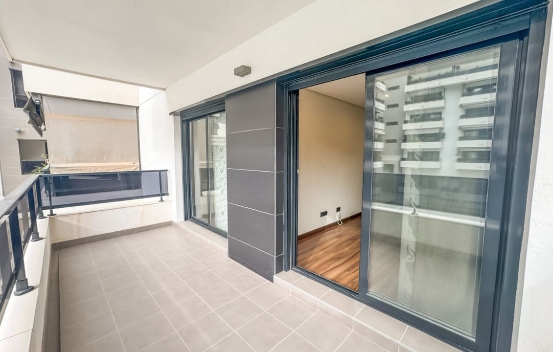 3 slaapkamer Appartement te huur in Elche / Elx met zwembad - € 1.300 (Ref: 9665530)