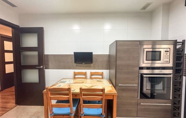 3 slaapkamer Appartement te huur in Nou Altabix, Elche / Elx met zwembad - € 1.300 (Ref: 9665530)