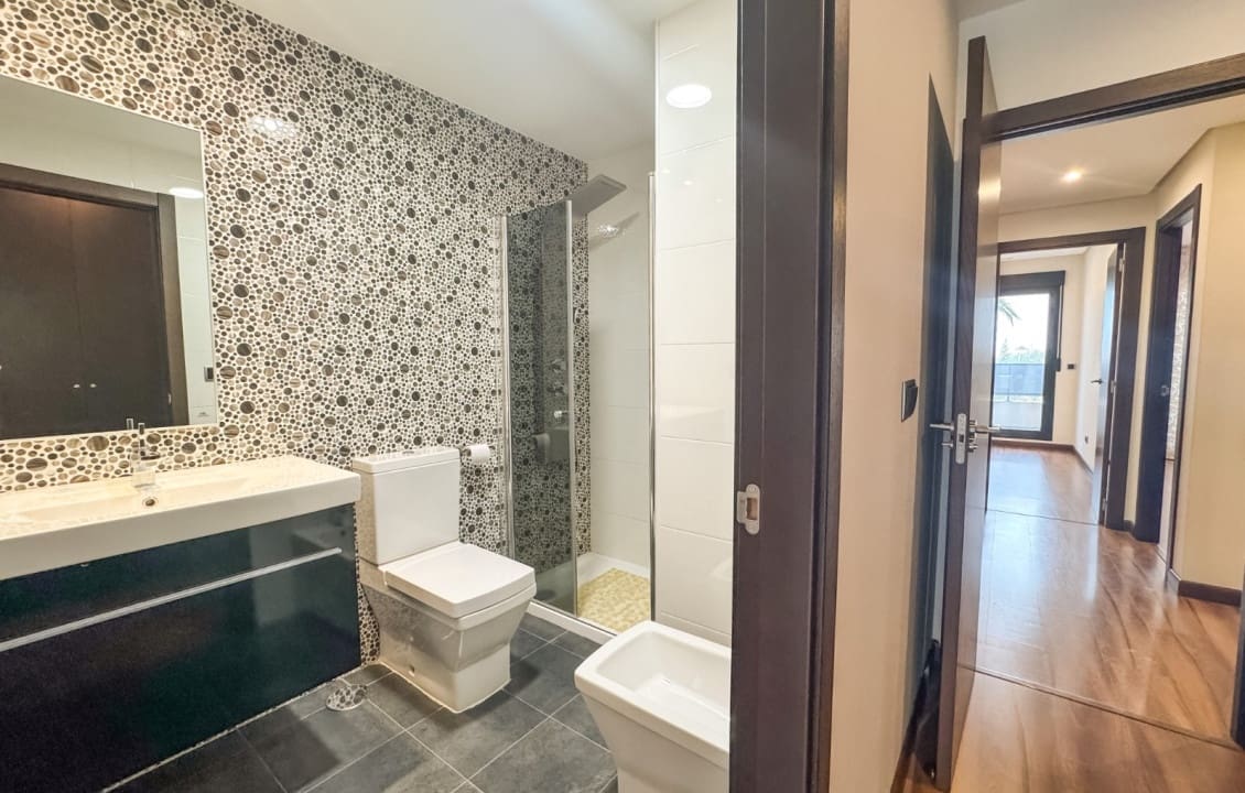 3 slaapkamer Appartement te huur in Elche / Elx met zwembad - € 1.300 (Ref: 9665530)