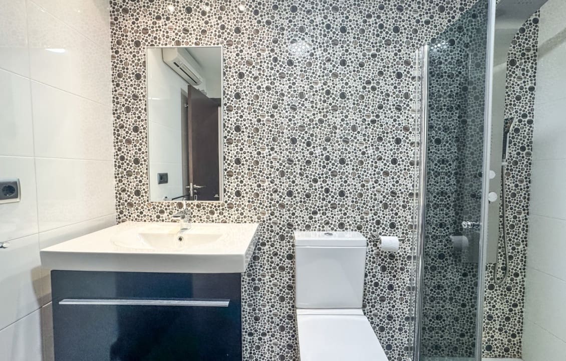 3 slaapkamer Appartement te huur in Elche / Elx met zwembad - € 1.300 (Ref: 9665530)