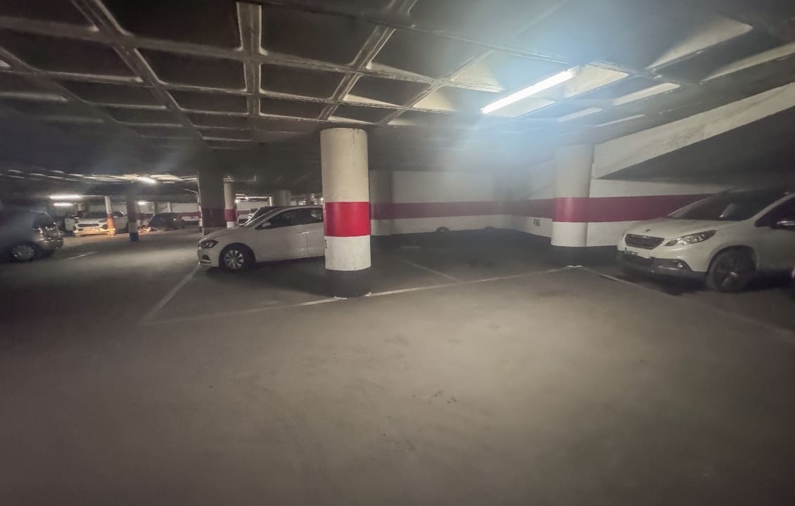 Garage te huur in Elche / Elx - € 130 (Ref: 9680568)