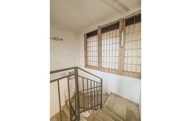 Garage te huur in Centro, Elche / Elx - € 130 (Ref: 9680568)