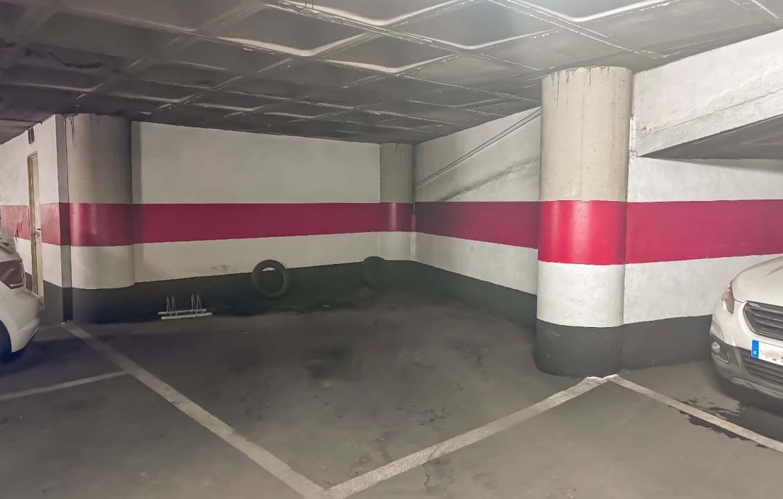 Garage te huur in Elche / Elx - € 130 (Ref: 9680568)