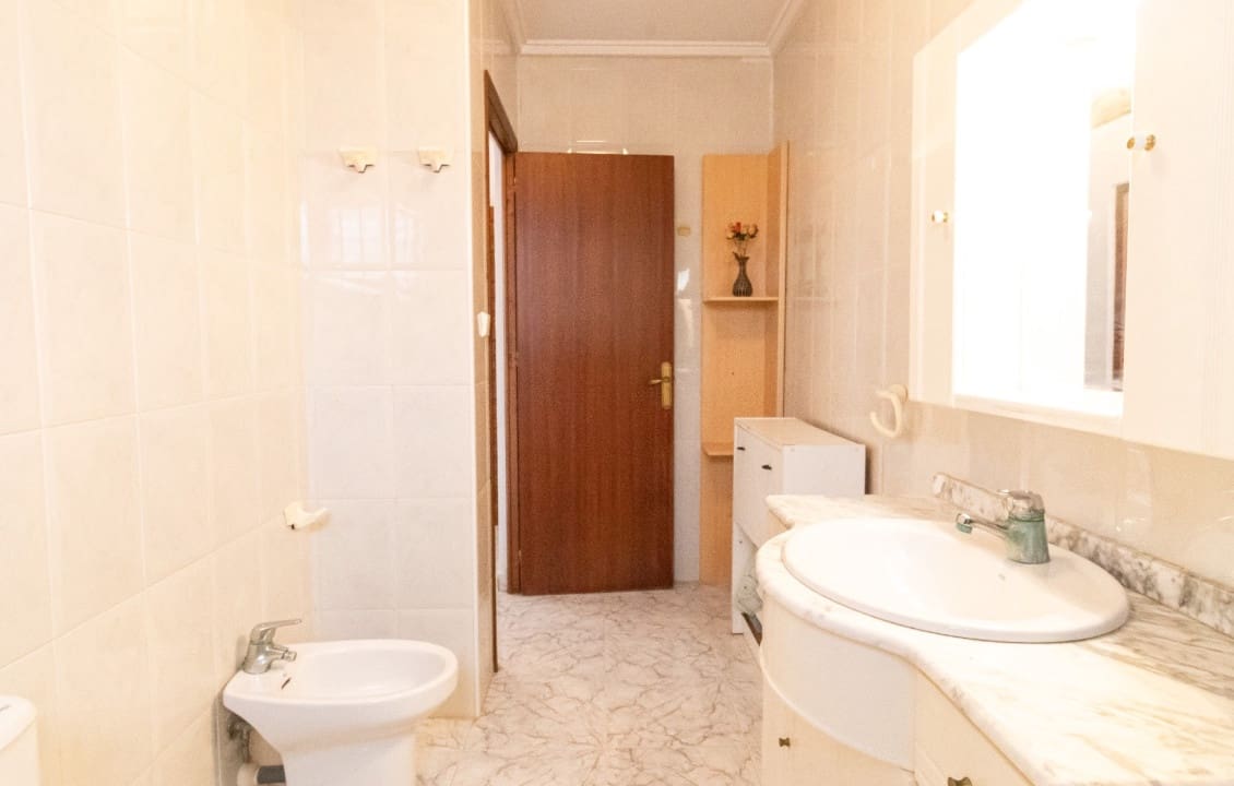 9 quarto Moradia para venda em Elche / Elx com piscina - 360 000 € (Ref: 9687245)