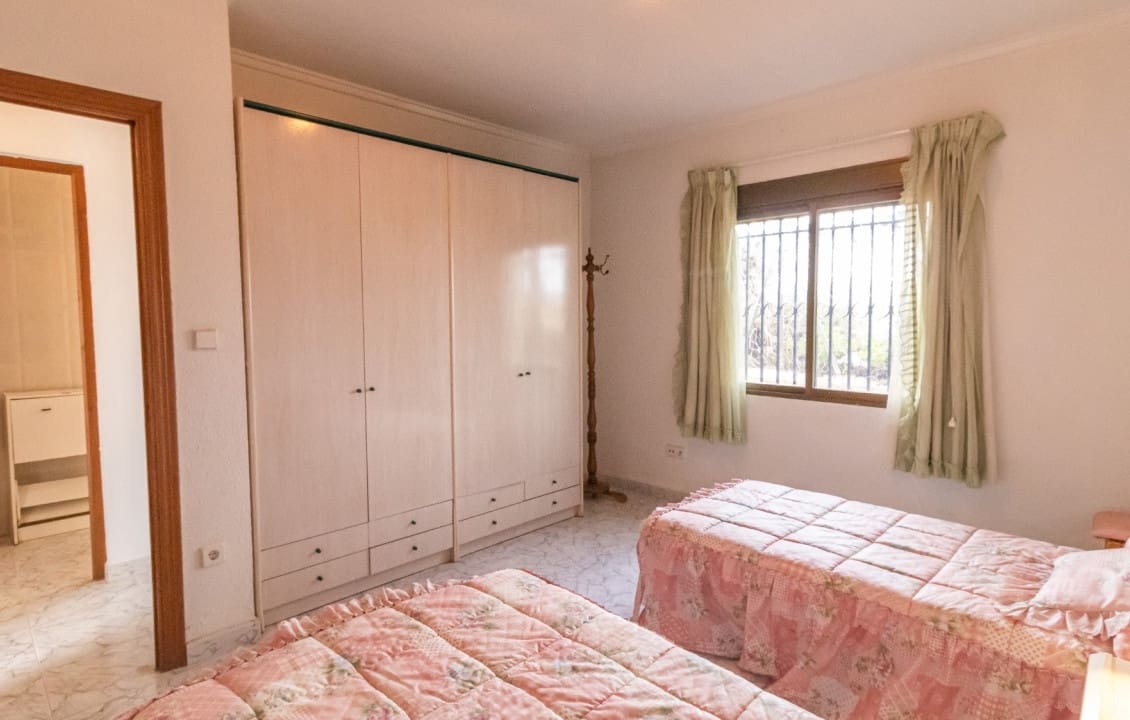 9 quarto Moradia para venda em Elche / Elx com piscina - 360 000 € (Ref: 9687245)