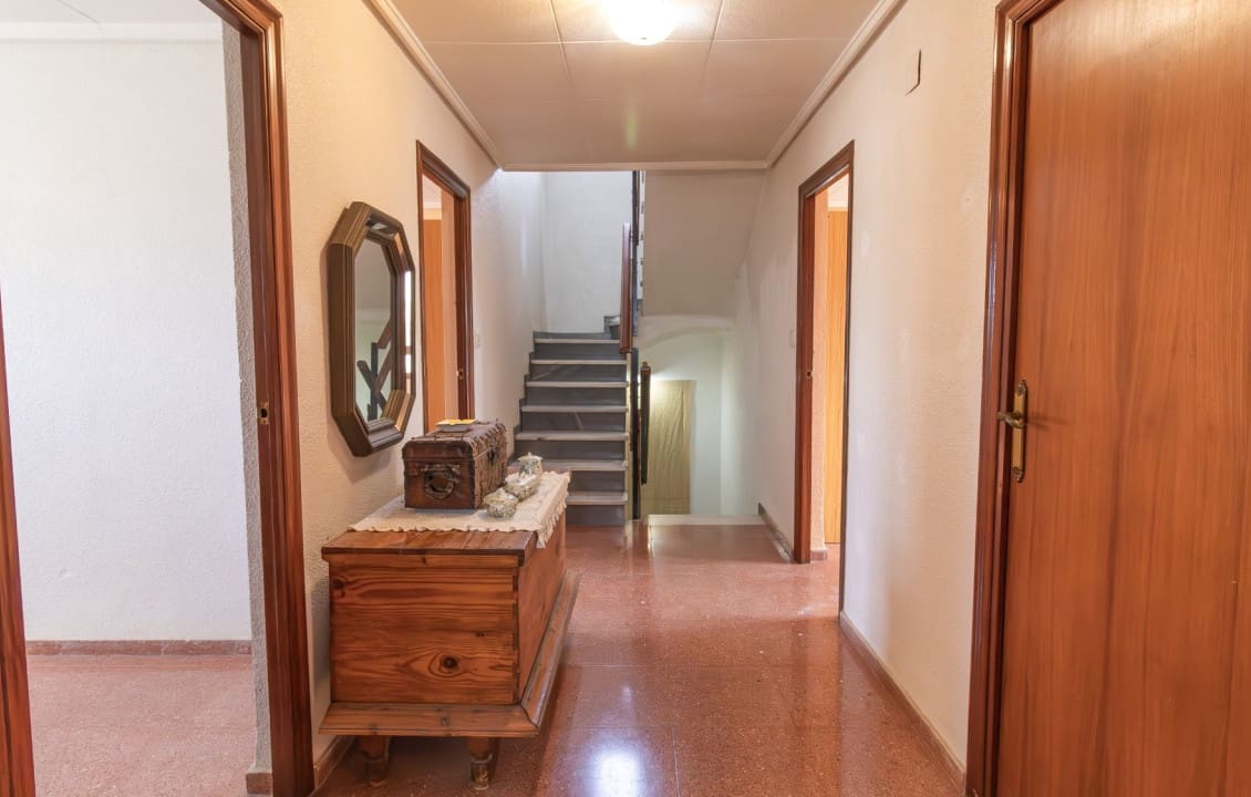 9 quarto Moradia para venda em Elche / Elx com piscina - 360 000 € (Ref: 9687245)