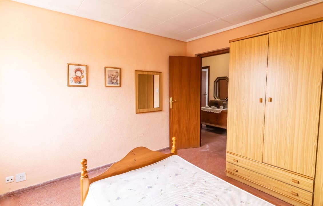 9 quarto Moradia para venda em Elche / Elx com piscina - 360 000 € (Ref: 9687245)