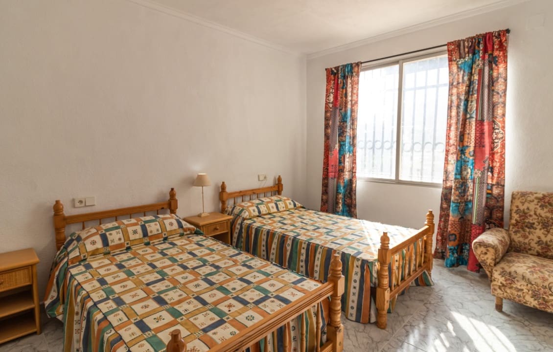 9 quarto Moradia para venda em Elche / Elx com piscina - 360 000 € (Ref: 9687245)