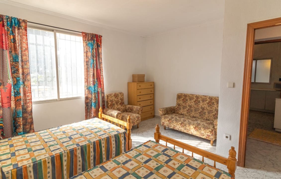 9 quarto Moradia para venda em Elche / Elx com piscina - 360 000 € (Ref: 9687245)