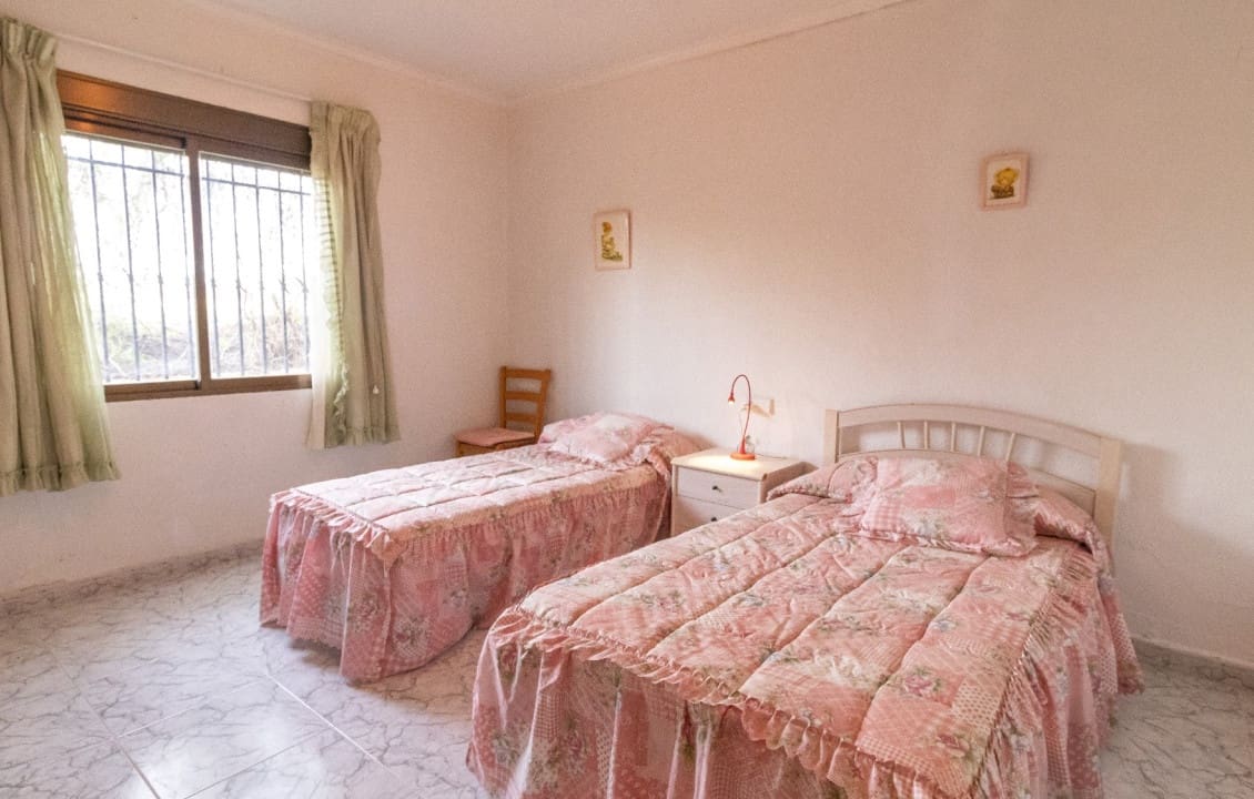 9 quarto Moradia para venda em Elche / Elx com piscina - 360 000 € (Ref: 9687245)