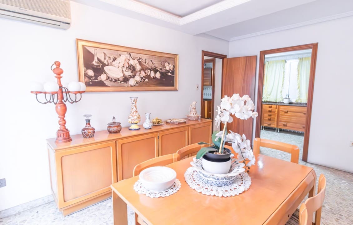 8 bedroom Apartment for sale in Elche / Elx - € 399,000 (Ref: 9687360)