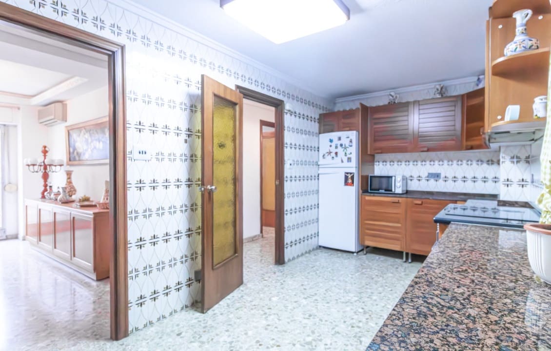 8 bedroom Apartment for sale in Elche / Elx - € 399,000 (Ref: 9687360)