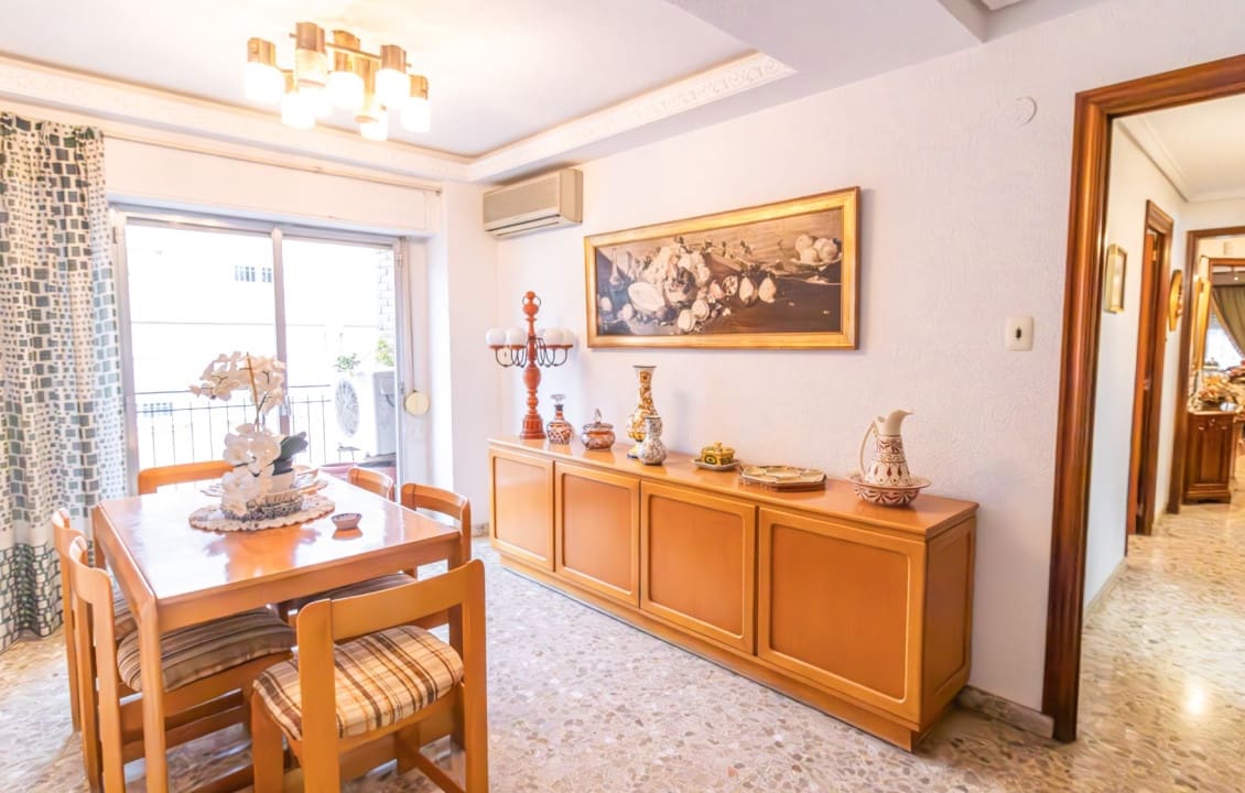 8 bedroom Apartment for sale in Elche / Elx - € 399,000 (Ref: 9687360)