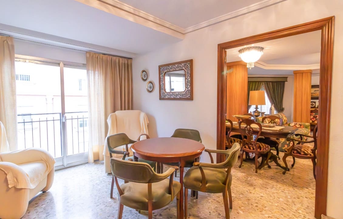 8 bedroom Apartment for sale in Elche / Elx - € 399,000 (Ref: 9687360)