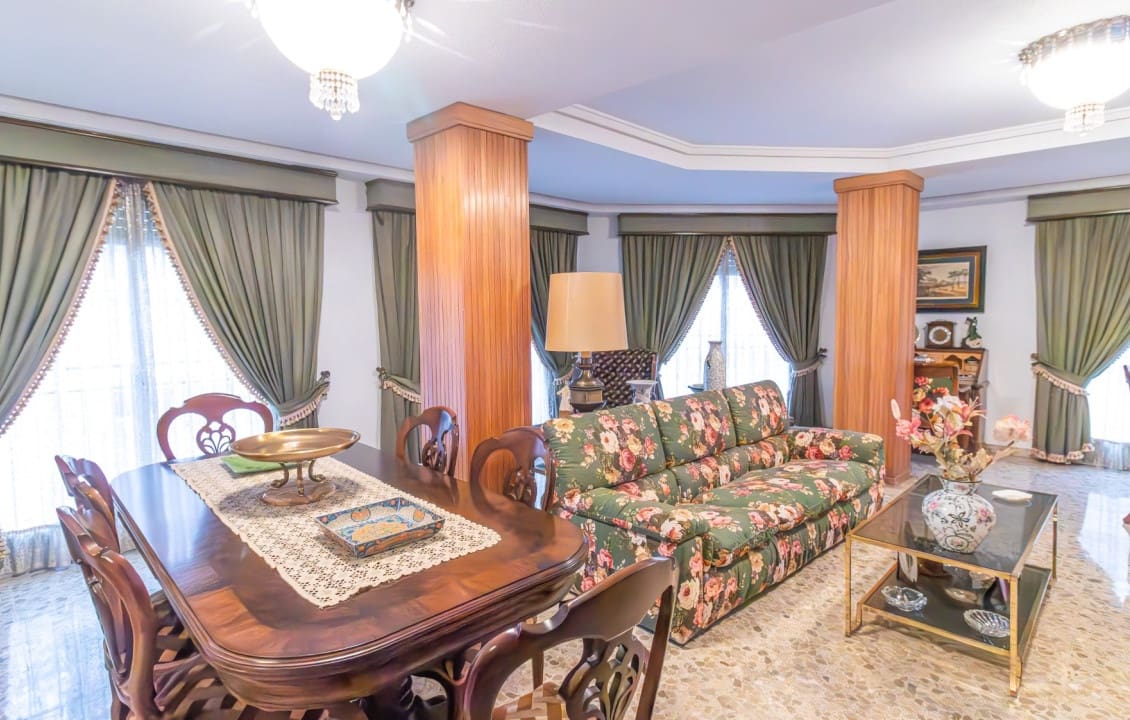 8 bedroom Apartment for sale in Elche / Elx - € 399,000 (Ref: 9687360)