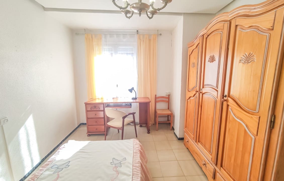 3 bedroom Apartment for sale in Elche / Elx - € 143,000 (Ref: 9687520)