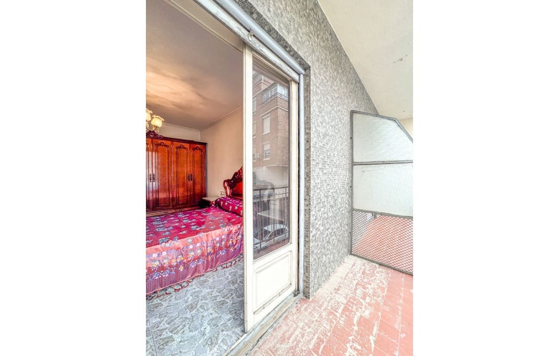 3 bedroom Apartment for sale in Elche / Elx - € 143,000 (Ref: 9687521)