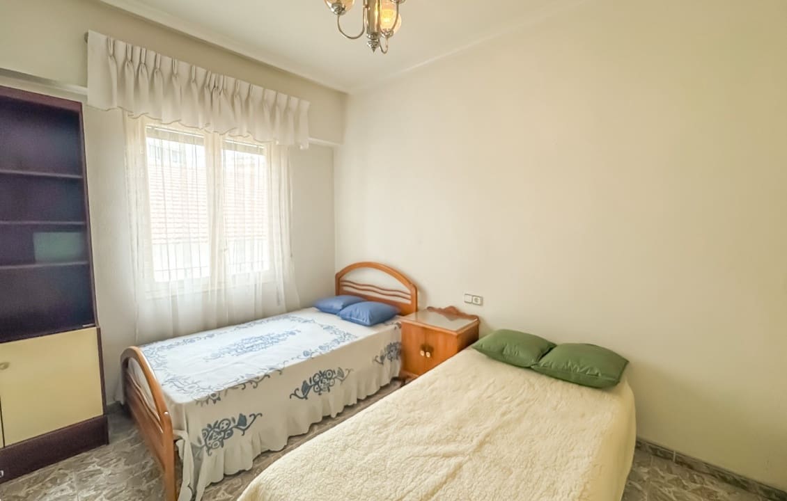 3 bedroom Apartment for sale in Elche / Elx - € 143,000 (Ref: 9687521)