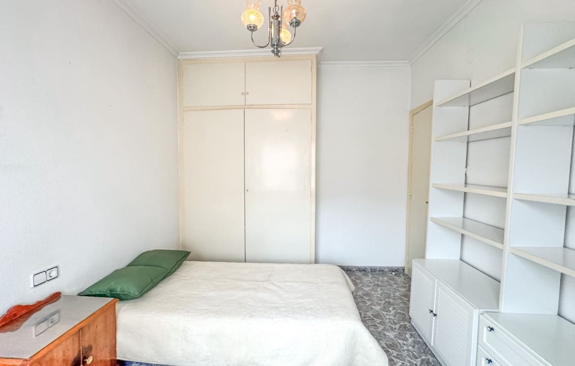 3 bedroom Apartment for sale in Elche / Elx - € 143,000 (Ref: 9687521)