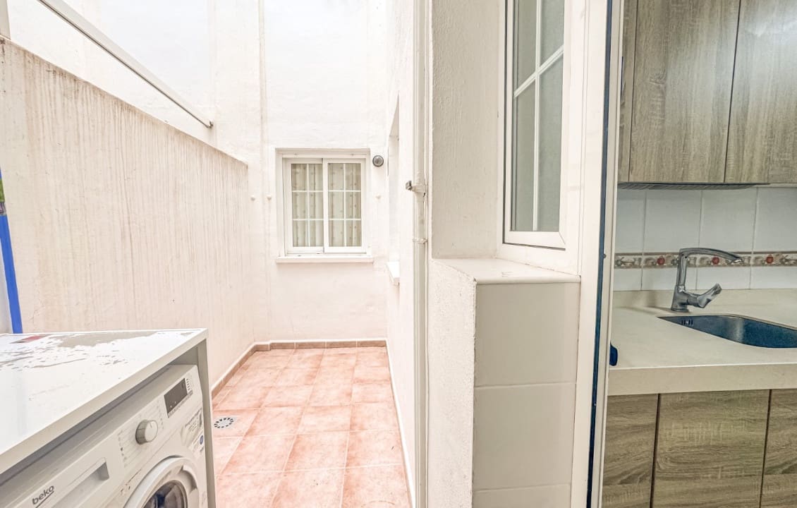 3 bedroom Apartment for holiday rental in Santa Pola with pool - € 700 (Ref: 9720463)