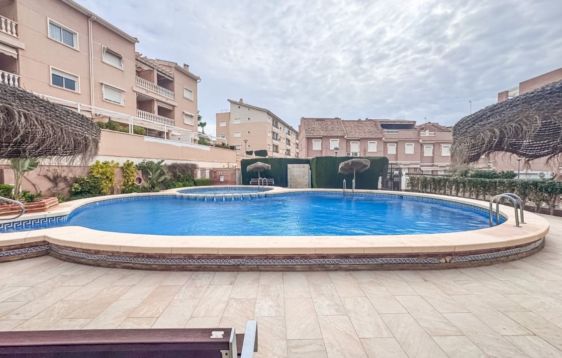 3 bedroom Apartment for holiday rental in Santa Pola with pool - € 700 (Ref: 9720463)