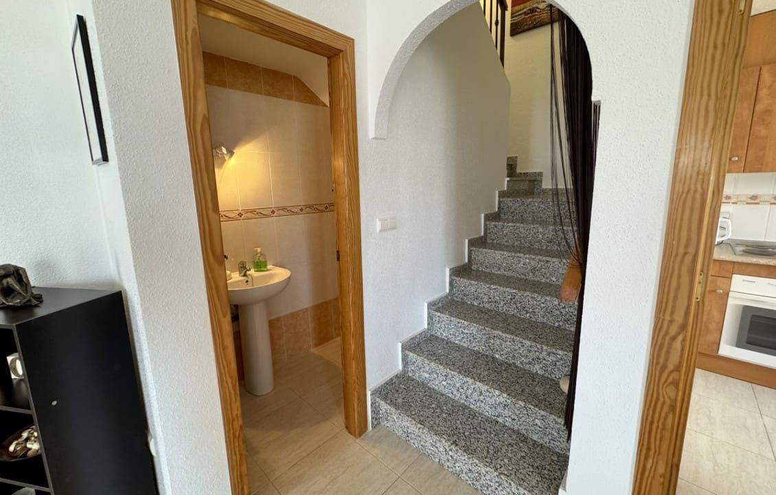 3 soverom Kjedet enebolig til salgs i Dona Pepa med svømmebasseng - € 210 000 (Ref: 9798166)