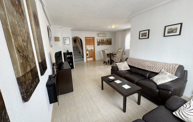 3 soverom Kjedet enebolig til salgs i Doña Pepa, Rojales med svømmebasseng - € 210 000 (Ref: 9798166)