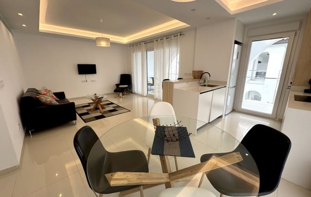 Apartamento de 2 habitaciones en Doña Pepa, Rojales en venta con piscina - 299.950 € (Ref: 9806712)