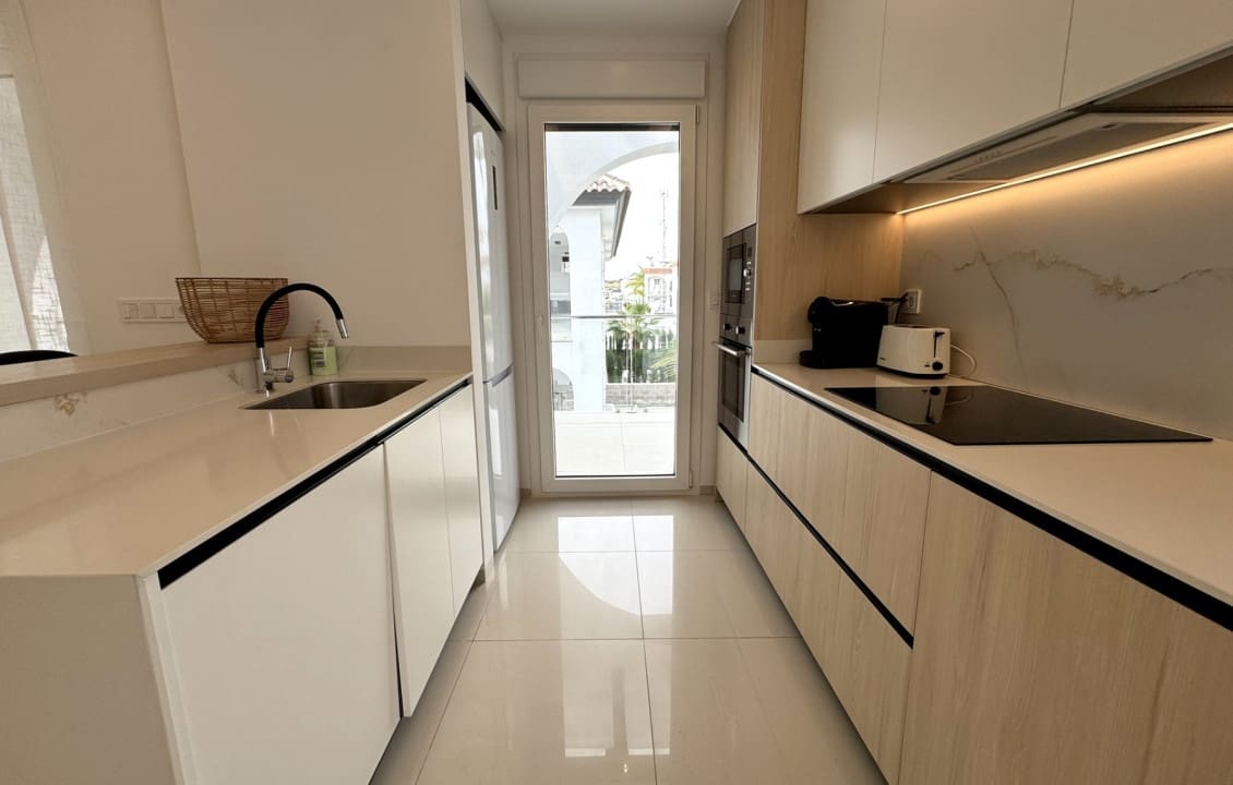 Apartamento de 2 habitaciones en Doña Pepa en venta con piscina - 299.950 € (Ref: 9806712)