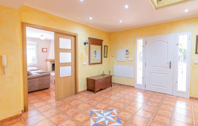 5 soveværelse Villa til salg i Jubalcoy / Jubalcoi, Elche / Elx med swimmingpool garage - € 595.000 (Ref: 9813585)