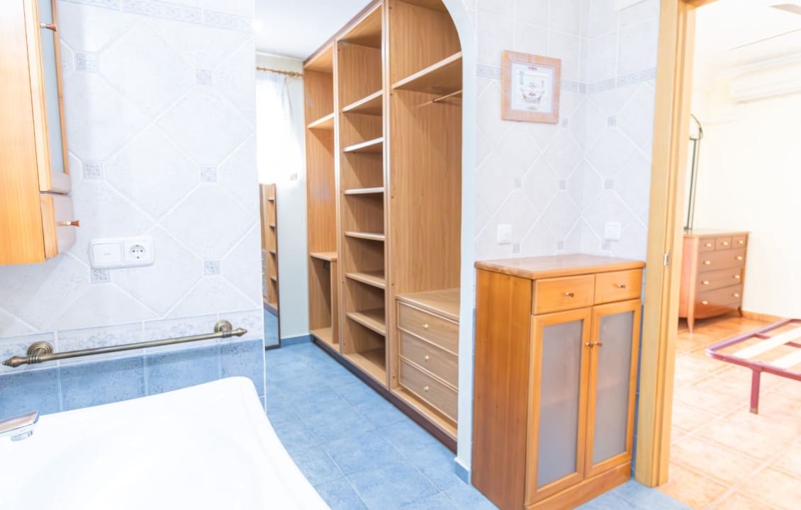 5 soveværelse Villa til salg i Elche / Elx med swimmingpool garage - € 595.000 (Ref: 9813585)