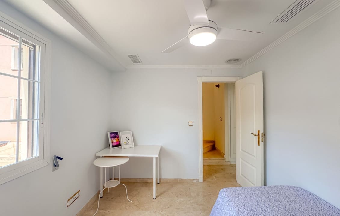 4 bedroom Apartment for holiday rental in Santa Pola with pool - € 1,300 (Ref: 9816073)