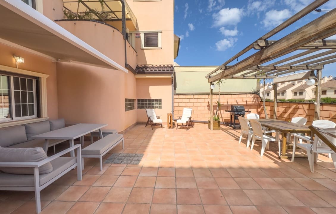 4 bedroom Apartment for holiday rental in Santa Pola with pool - € 1,300 (Ref: 9816073)