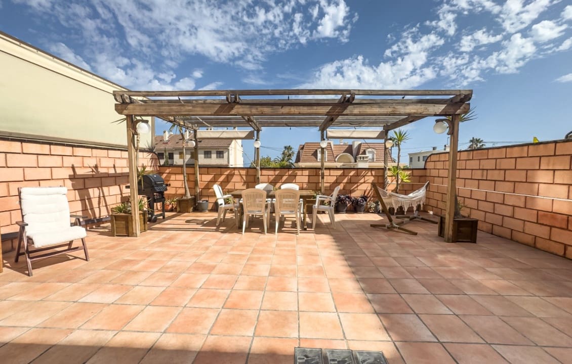4 bedroom Apartment for holiday rental in Santa Pola with pool - € 1,300 (Ref: 9816073)