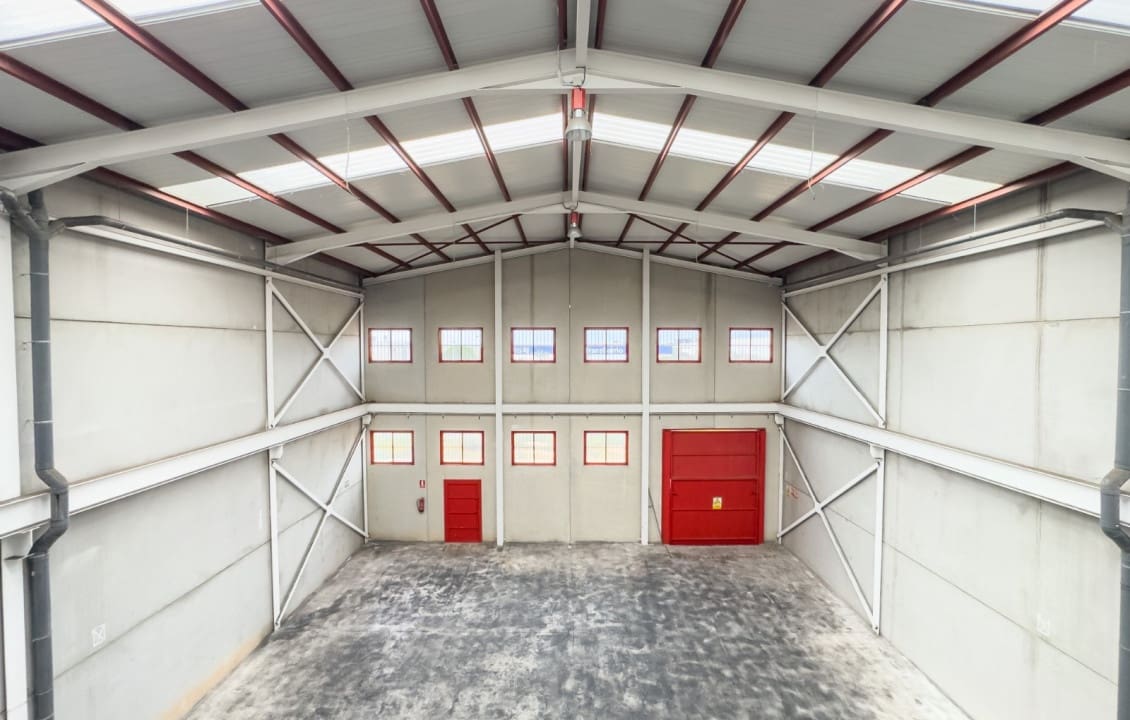 5 bedroom Commercial for rent in Torrellano - € 2,200 (Ref: 9830107)