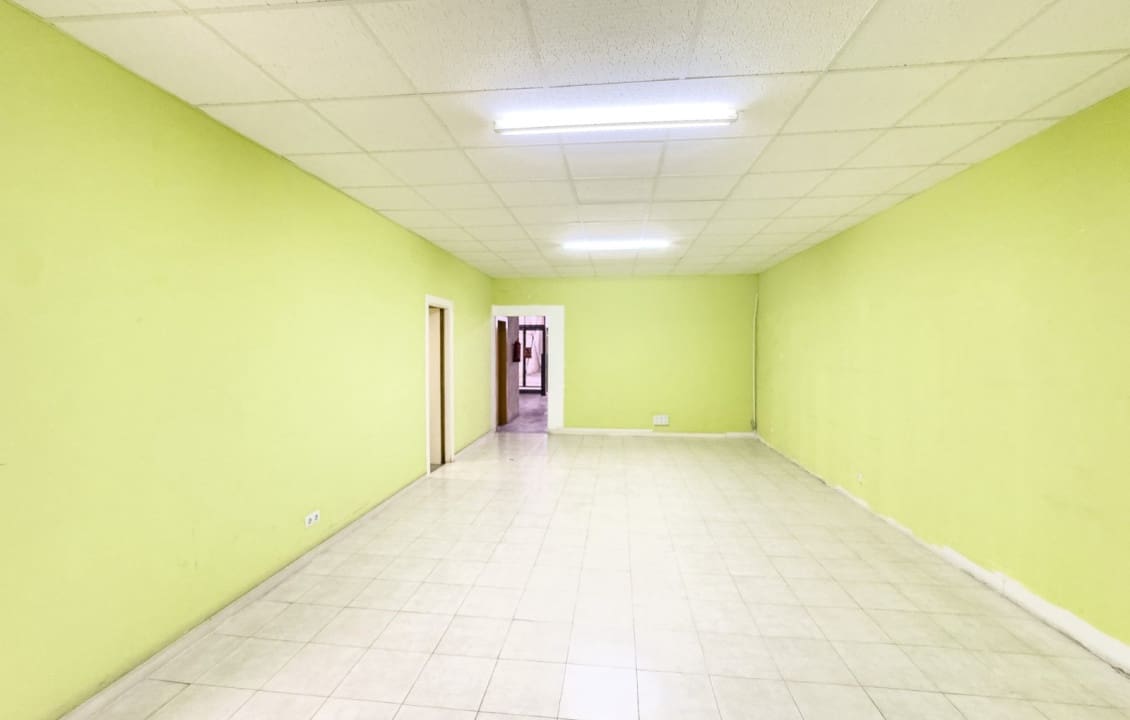 5 bedroom Commercial for rent in Torrellano - € 2,200 (Ref: 9830107)