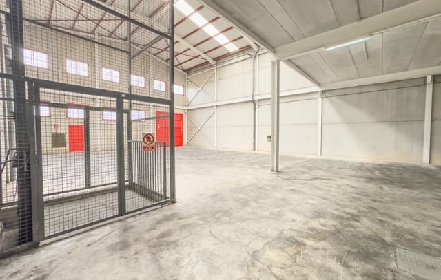 Local Commercial de 5 chambres à louer à Torrellano, Elche / Elx - 2 200 € (Ref: 9830107)