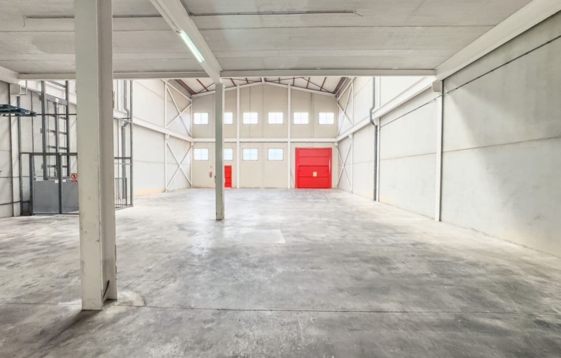 5 bedroom Commercial for rent in Torrellano - € 2,200 (Ref: 9830107)