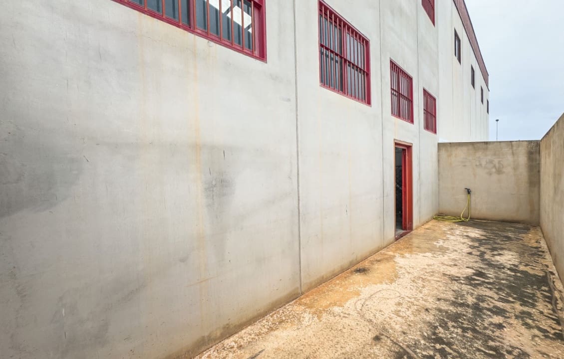 5 bedroom Commercial for rent in Torrellano - € 2,200 (Ref: 9830107)