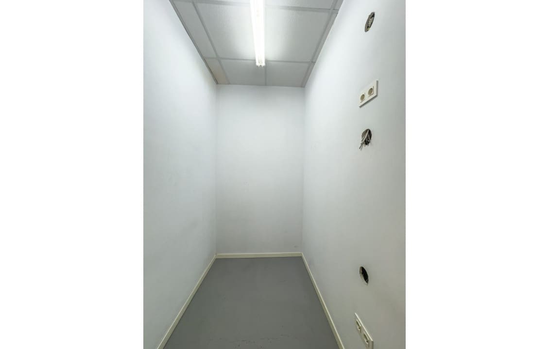 5 bedroom Commercial for rent in Torrellano - € 2,200 (Ref: 9830107)